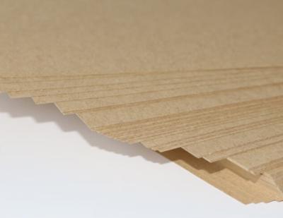 China Moisture Proof Competitive Price 100% virgin brown kraft paper roll liner board for sale