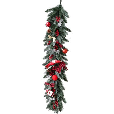 China Fashionable Hot Sale Outdoor Christmas Decorations Eco-friendly Artificial Christmas Garland With Lights for sale