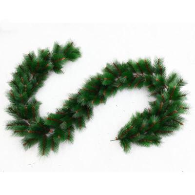 China Eco-friendly Premium 100 Branches PET Artificial Christmas Wreath And Wreath for sale