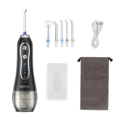 China Cordless Dental Water Flosser With Big 2500mAh Battery And 300ml Tank For Effective Oral Hygiene for sale