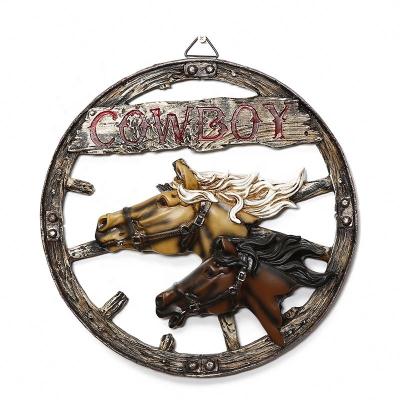 China Europe Resin Plate Sign Wall Hanging Welcome Sign Three Horsehead Wall Art For Home Decoration for sale