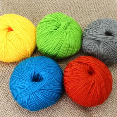 China Anti-pilling New Polyester Acrylic Textured Reflective Blend Yarn Multicolor Fancy Yarn for sale