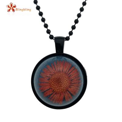 China Romantic Vintage Flower Press Opens Pressed Daisy Flower In Frame Pendant Necklace for sale