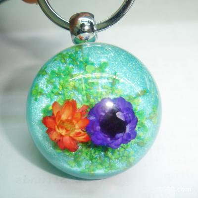 China Resin Girl Fashion Key Chain High Quality Ring Resin Press Flowers Real Flower Key Chain, Key Chain With Dry Flowers for sale