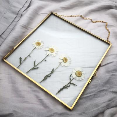 China Real Botanical Glass Art Dried Pressed Flower Floral Frame Double Sided Picture Floating Glass Frame for sale