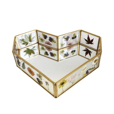 China Luxury Unique Handmade Epoxy Resin Heart Glass Mirror Pressed Real Flower Jewelry Box Display for sale