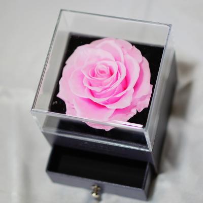 China RIA-0007 Natural Touch Skillful Making Preserved Rose In Acrylic Box Preserved Rose In Acrylic Gift Box for sale