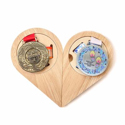 China Europe Water Droplet Design Decoration Medal Storage Case Medal Display Hanger Wooden Rack for sale