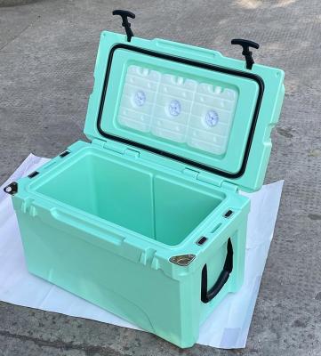 China Solar Panel New Arrival LC-35QT Cooler Outdoor Portable Beer Can Freezer Drinking Box for sale