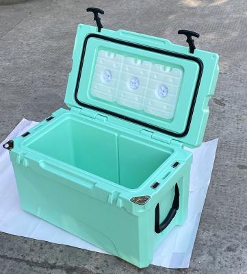 China Solar Panel New Arrival LC-35QT Outdoor Camping Ice Rotomolded Fishing Cool Box for sale