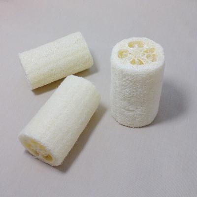 China Sustainable Luxurious Natural Bath Loofah Sponge Bath Loofah Shower Accessory Exfoliating Unique Body Gift for sale