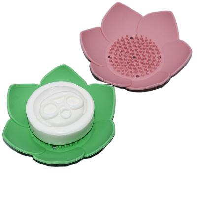 China Naturally Eco-friendly Sponge Holder Kitchen Sink Self Draining Soap Dish Travel Bathroom Shower Soap Silicone Camping Gifts for sale