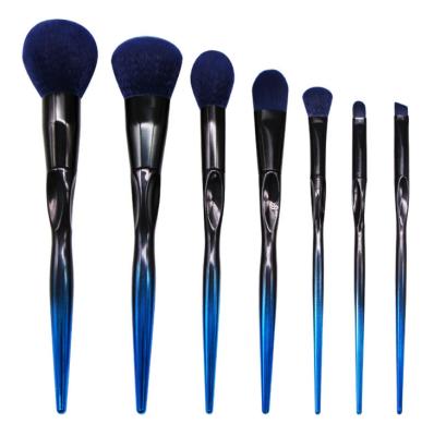 China Makeup Brush Tools Beauty Cosmetic Brushes 7 Brush Set Multi Functional Brushes for sale