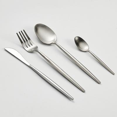 China Sustainable Reusable Luxury Cutlery Dining Portable Silver Dinnerware Elegent Fork And Spoon Set for sale