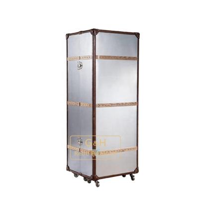 China Golden Large Extendable Antique Metal Base Display Wine Bar Wooden Cabinet For Living Room for sale