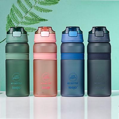 China Sustainable Factory Supply Custom Logo 550ml 700ml Frosted Portable Sports Plastic Water Bottles Outdoor Fitness Sports Handle Water Cups for sale