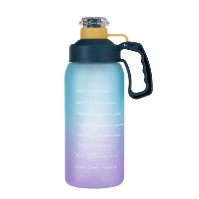 China Big 2021 viable newcomer botol minum motivasi water bottle with rope,botol minum frosted plastic drinking for sale