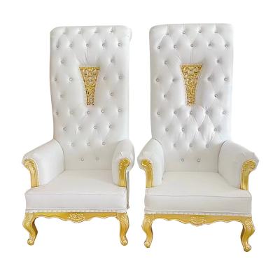 China Traditional Princess Bride Leather Button Adorned King And Queen White Sofa Royal Throne Chair Wedding Decoration Chairs Banquet Events for sale