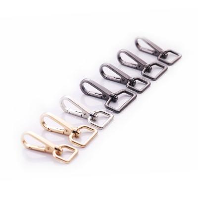 China Good Quality Delicate Custom Harness Accessories Women Bag Buckle Turning Carabiner Hook Key Chain Buckle for sale