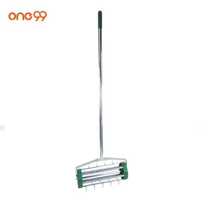 China Wholesale Lawn Aerator Roller One99 Garden Tools Best Lawn Aerator Roller Small Area Roller Aerator Manual Lawn Hand Edgers Spike Aerator for sale