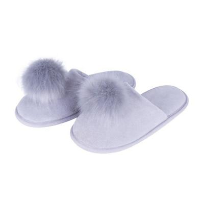 China New Indoor Anti-odor Hot Selling Design Pom Pom Fur Winter Slippers For Women for sale