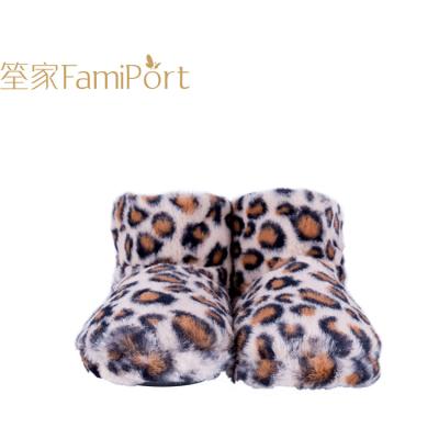 China Anti-slippery leopard print sexy indoor plush winter slipper boots China supplier warm winter slipper boots for sale