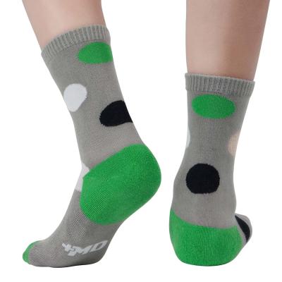 China QUICK DRY bamboo running tube long calf football socks high top socks thongs men's and women's outdoor socks for sale