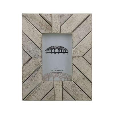 China Pine / Poplar Promotional Goods Using Engraved Photo Frame Kids Photo Frames For Sale for sale