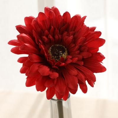 China 2021 Hot Selling Artificial Daisy Bridal Flowers Bouquet Real Touch Online Store Silk Chrysanthemum With Flocking Stems for sale