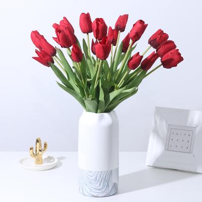 China Amazon Hot Selling Natural Touch Wedding Home Furnishings Artificial Flowers 5 Tied Moisturizing Tulips for sale