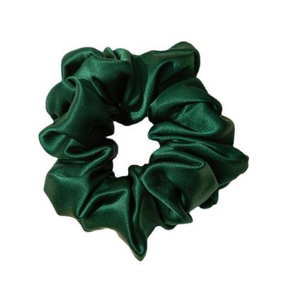 China Scrunchies Valentine's Day gift high quality random fashion 22mm 100% silk scrunchies hair ties for sale