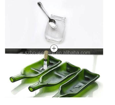 China Cheese Dish Used In Kitchenware Bottle Shaped Glass Serving Tray Cake Tray for sale