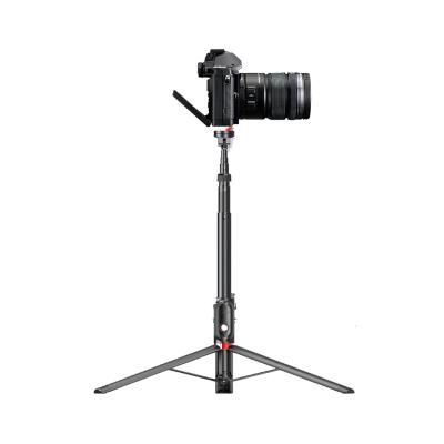 China Mini Good quality mobile phone camera tripod angle and height can be adjustable suitable for live video makeup and fill lightweight tripod for sale