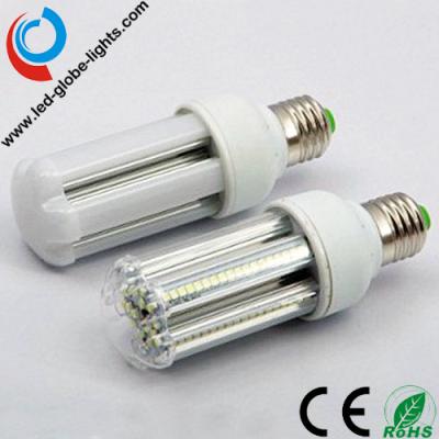 China Lâmpada de abrigo de alumínio do milho do diodo emissor de luz de E14 E27 7W SMD 3528 com saída de 650 a 700 lúmens à venda