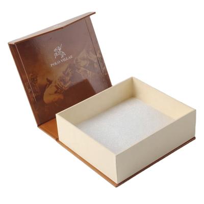 China Recyclable Custom Book Shaped Magnetic Closure Packaging Gift Box for sale