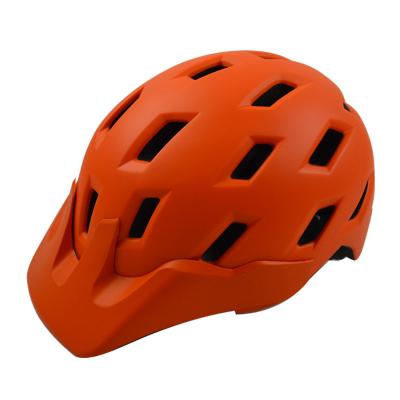 Chine Sports de Shell de PC de casque de vélo de crête de montagne de sécurité anti- embrumant le poids 240G à vendre