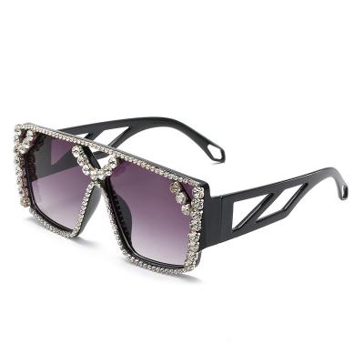 China Fashion Sunglasses Personalized Big Frame Fashion Women's Sunglasses 2022 Oversized Diamond Sunglasses for sale