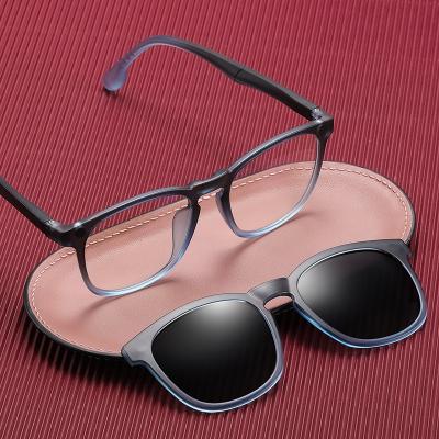 China Fashion Sunglasses Newest Designer Anti Blue Light Frame 2022 Fashion Sunglasses Clip On for sale