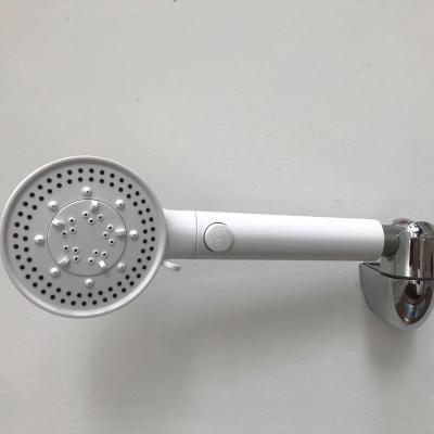 China Modern Bathroom Shower Accessories Chuveiro Anti Splash Water Hand Shower Chlorine Free for sale