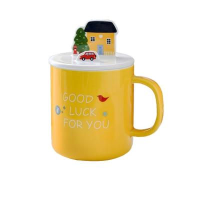 China Viable Hot Sale Creative Ceramic Mug With Lid And Spoon Decal Coffee Mug With Handle 400ml for sale