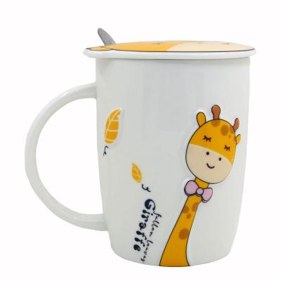 China Viable Cute Ceramic Mugs Creative Giraffe Decal With Lid Spoon Coffee Mugs Water Home Mug for sale