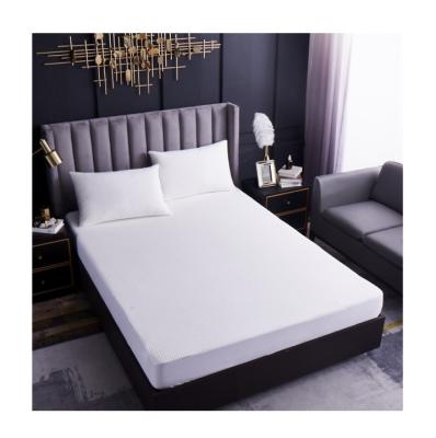 China Single White Waterproof Bed Sheets Hotel Anti Dust Mites Anti Dust Mites Bamboo Fiber Mattress Cover Mattress Protector for sale