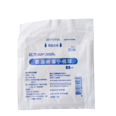 China Soft Touch 250GSM Synthetic Dental Bulk First Aid Sterilized Absorbent Organic Surgical Cotton Balls for sale