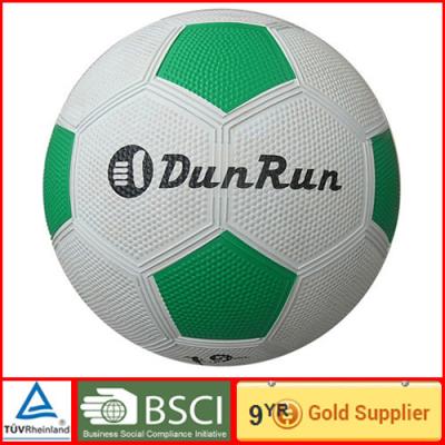 China Size 5 Rubber Soccer Ball for competition , Nylon round football 535mm - 560mm for sale