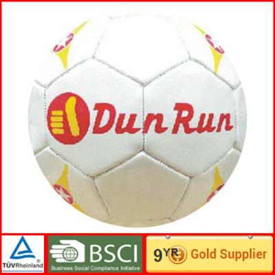 China Grootte 5 het voetbalbal van opleidingspvc met hand genaaide 18CM/Rubberblaas voor merkbevordering Te koop