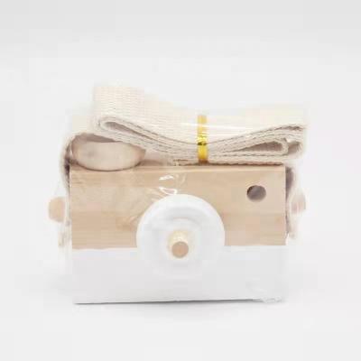 China Cute Natural Wooden Toy Baby Camera Baby Room Decorations Kids Baby Wooden Toys BTE38F for sale