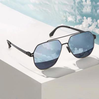 China Fashion Sunglasses Men's Tungsten Glass Tidal Titanium Plastic Steel Driver Polarized Fishing Driving Memory Special Light Sunglasses for sale