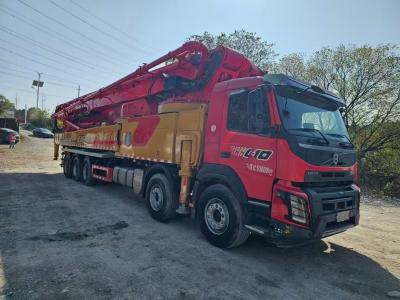 China EURO V Emissienormen Gebruikte betonnen pomptruck met 120-180m3/h en rode kleur voor bouwterreinprojecten Te koop