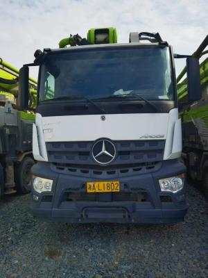 China 180m3/h Maximale theoretische uitstoot Betonpomptruck voor grootschalige bouw Te koop