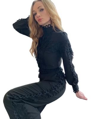 China 2023 New Middle East Stylish Islamic Clothing Breathable Muslim Women Long Sleeve Tunic Pants 2 Piece Suit Embroidered Flower Lace for sale